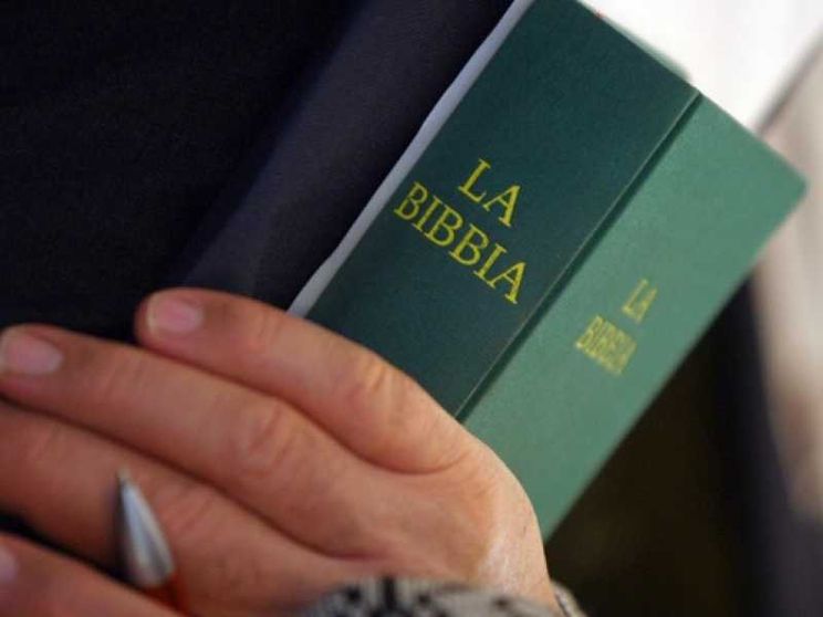Insegnamento della religione, Cei: la Bibbia parla a tutti