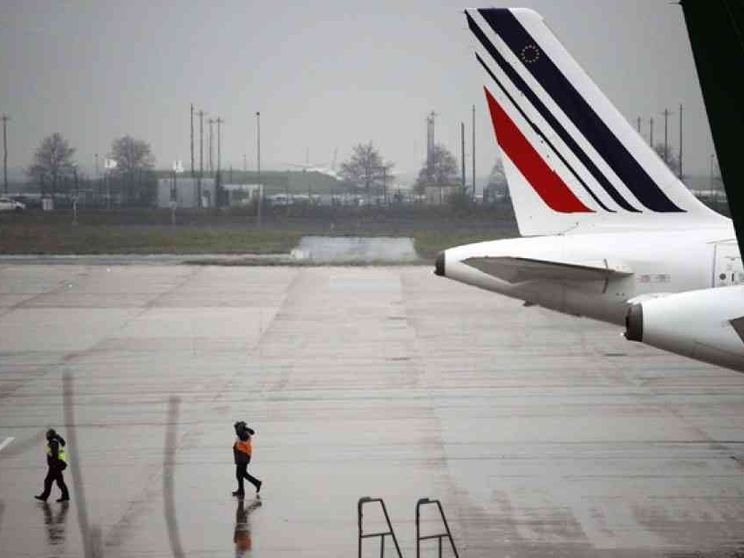 Quel bimbo senza carezze, congelato nell'aereo