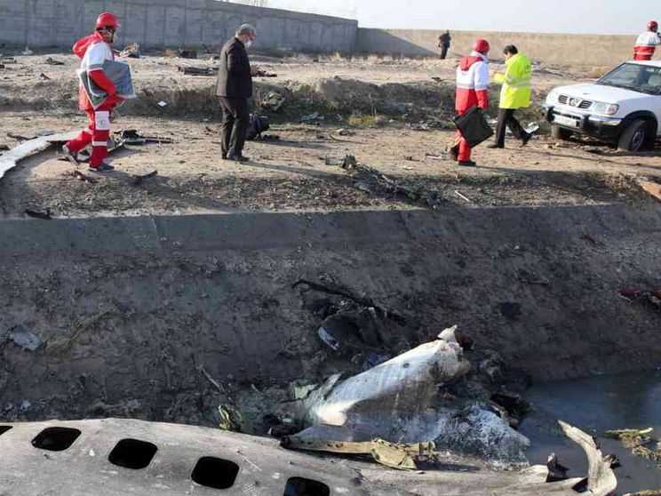 Aereo ucraino precipita dopo il decollo da Teheran: 176 morti