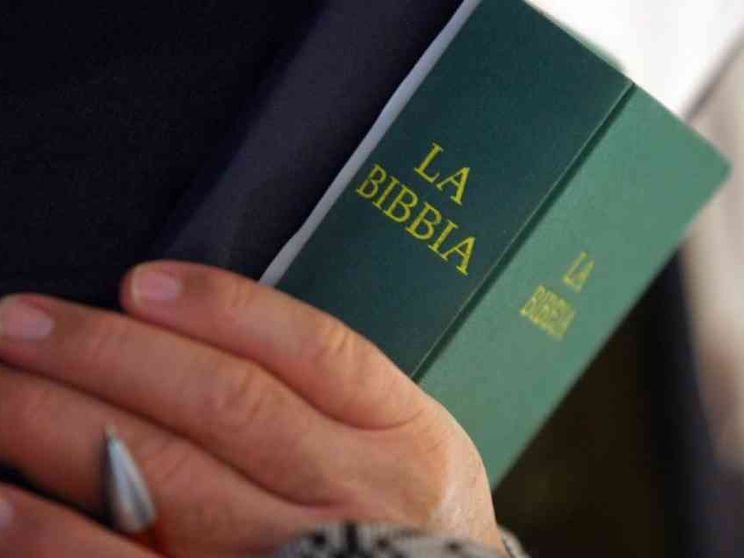 Insegnamento della religione, Cei: la Bibbia parla a tutti