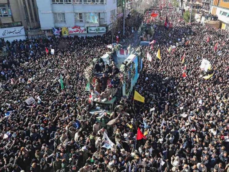 Iran, l'abbraccio (sempre più stretto) della Cina