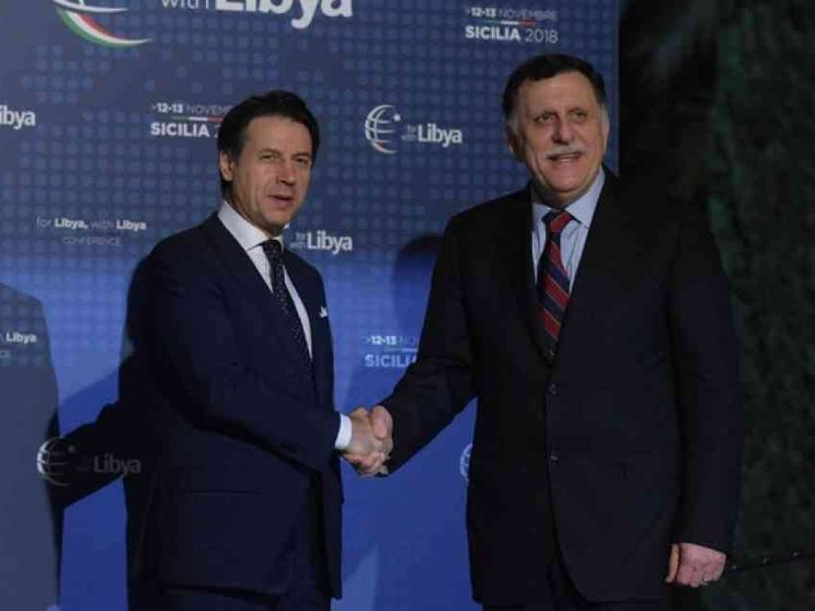 Al-Sarraj, il leader "isolato": il risiko delle alleanze, il nemico Haftar