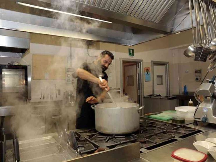 «Campanile chef»: come i cuochi delle parrocchie si sfidano ai fornelli