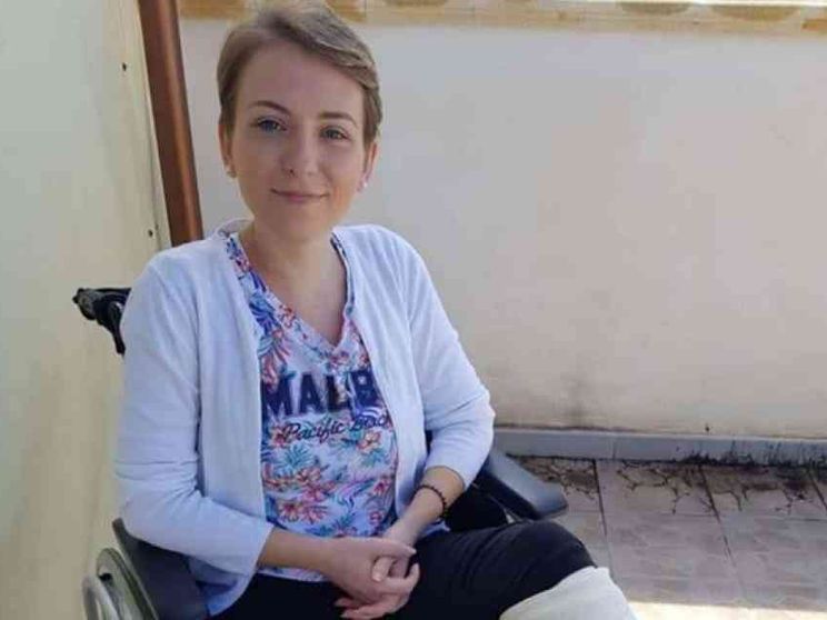 Angela, la giovane ballerina sopravissuta all’esplosione di Parigi