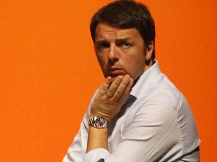 Renzi: «Stop a politica estera fatta per le foto. No all'utero in affitto»