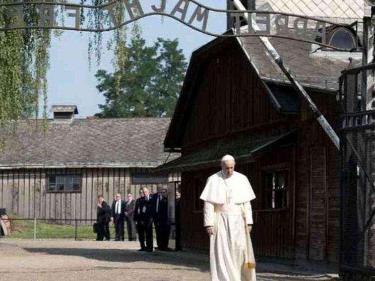 Il Papa al Centro Wiesenthal: se perdiamo la memoria annientiamo il futuro