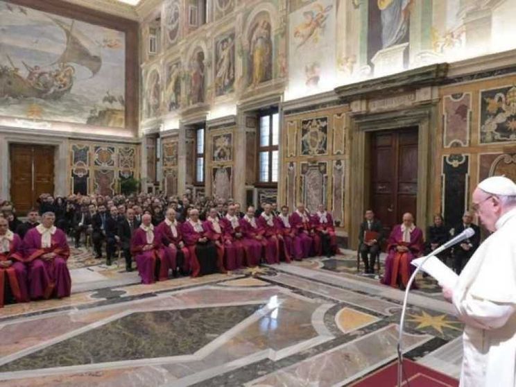 Papa Francesco: custodite le coppie cristiane
