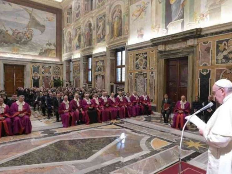 Papa Francesco: custodite le coppie cristiane