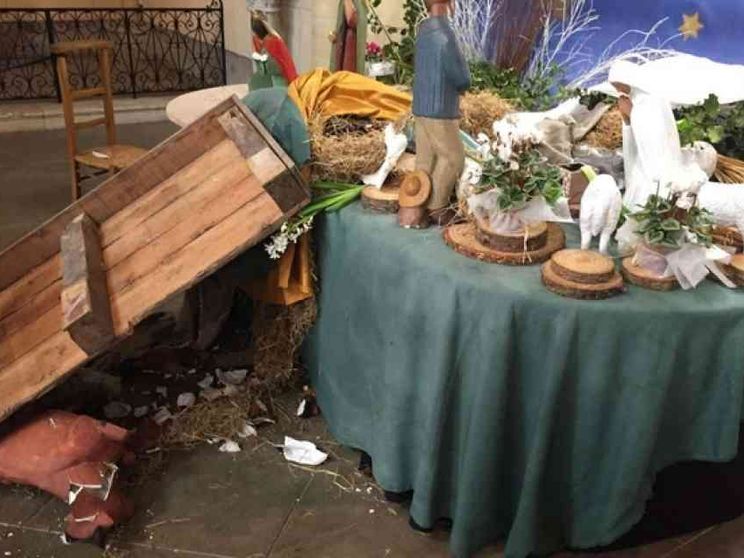 In un anno oltre 1.000 episodi anticristiani, tra atti vandalici e minacce