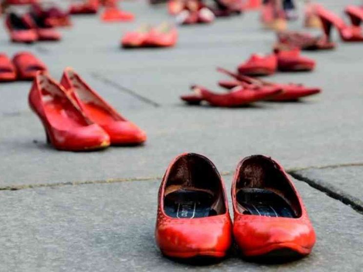 Morta dopo tre giorni di percosse. Il sindaco: non facciamo mai abbastanza