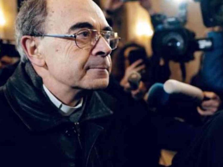 Abusi, il cardinale Barbarin assolto in appello