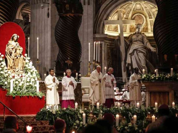Il Papa: i consacrati, innamorati di Cristo che hanno lasciato tutto per Lui