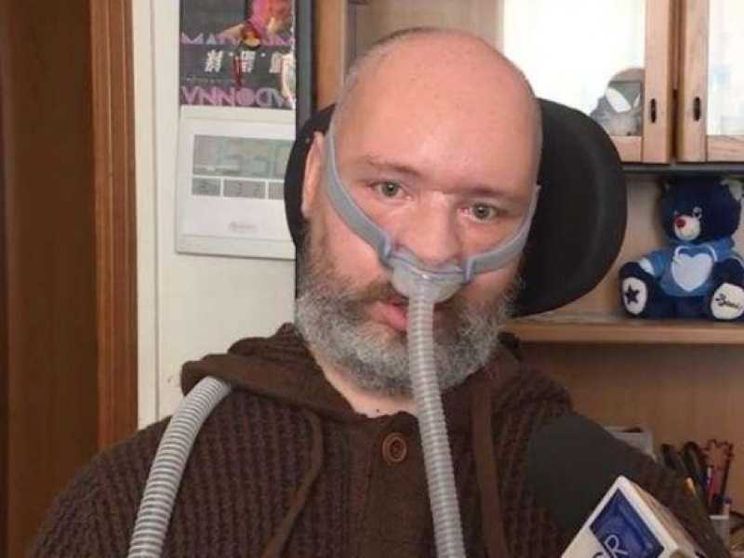 Stefano, il malato che voleva farla finita. E il vescovo che l'ha accolto