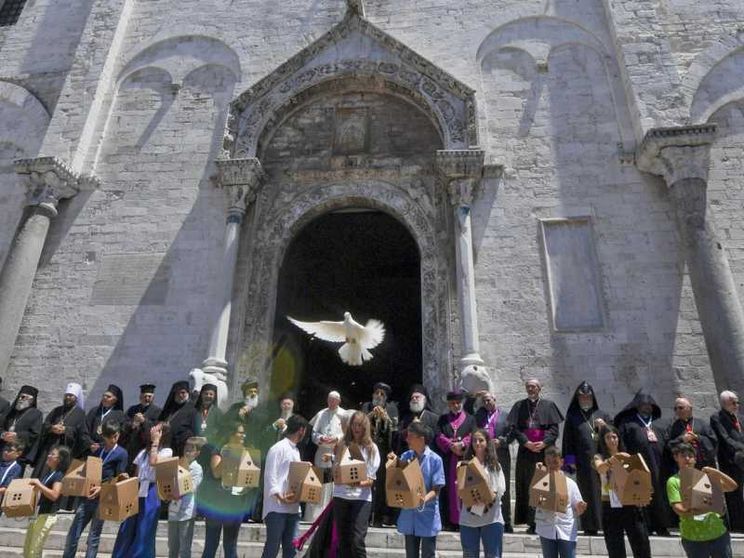 «Bari, ponte di pace per il Mediterraneo. Sui passi di san Nicola»