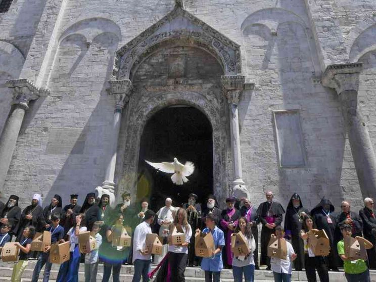 «Bari, ponte di pace per il Mediterraneo. Sui passi di san Nicola»