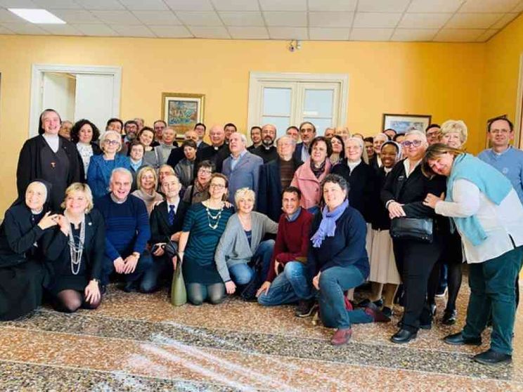 Il nuovo Servizio della Cei: una «rete» di mani accanto ai disabili