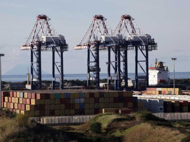 Bilancia commerciale: record storico con saldo che sfiora i 53 miliardi