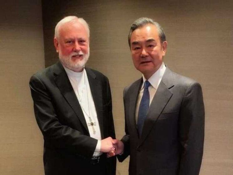 Incontro storico tra i ministri degli Esteri di Cina e Santa Sede