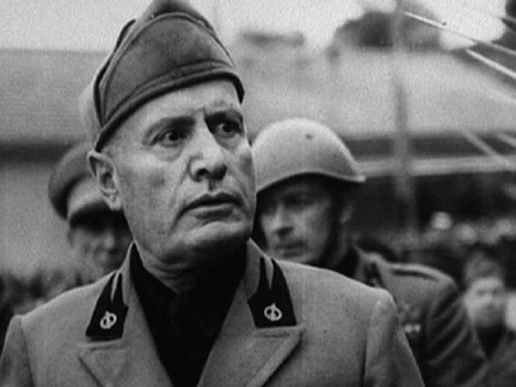 Salò non rinnega Mussolini e lo conferma cittadino onorario