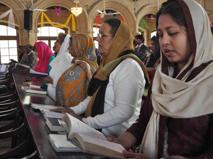 Cristiana rapita per convertirla salvata dai genitori