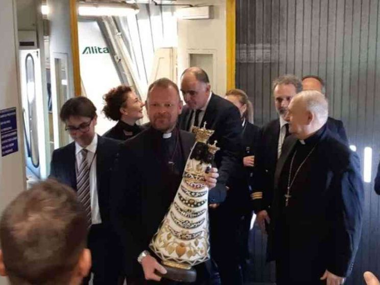 La Madonna di Loreto pellegrina a Milano Linate