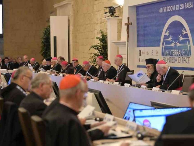 Bassetti: il Mediterraneo, oggi ridotto a una tomba, torni mosaico di culture