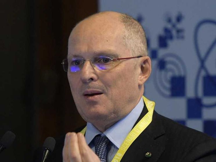 Coronavirus, alleanza vera scienza-politica