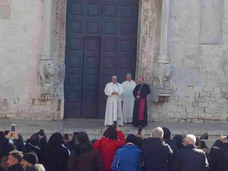 "La Guerra una follia. Non alimentare l'odio"