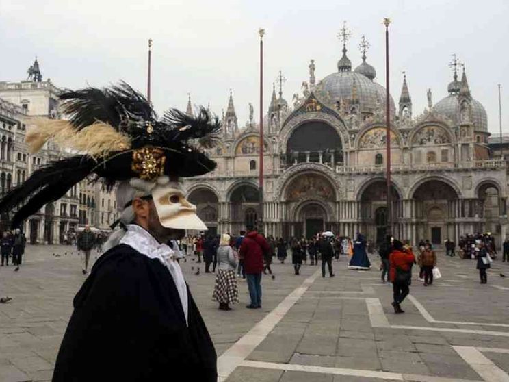 Ed è subito crisi. Il turismo contagiato dal coronavirus