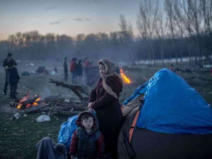 Missile su Idlib uccide 5 bambini. Ankara: 130mila rifugiati in Grecia