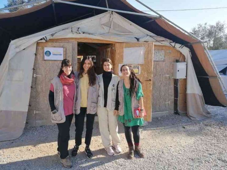 "Noi ginecologhe tra le rifugiate di Moria, tra violenze e aborti spontanei"