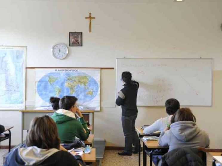 Scuola, 20 anni di parità ma dimezzata