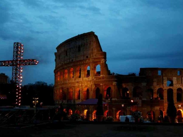Il Papa: i carcerati prepareranno le meditazioni della Via Crucis