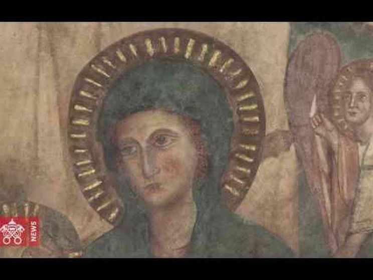 Il Papa affida l'Italia e il mondo alla Vergine: "Liberaci dal pericolo"