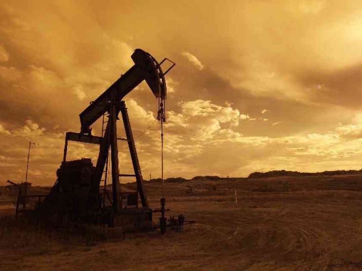 Il mondo inondato di petrolio. Proprio quando ne ha meno bisogno