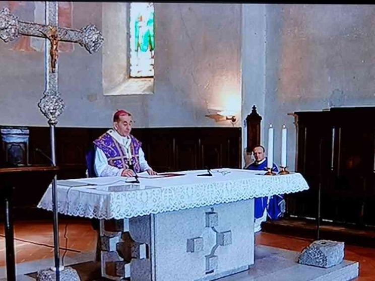 Gli orari delle Messe dei vescovi in diretta tv, web e radio domenica 15