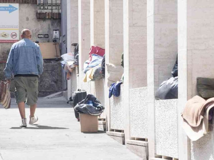 Senza dimora, l'allarme della Caritas di Roma: "A rischio metà dei posti"