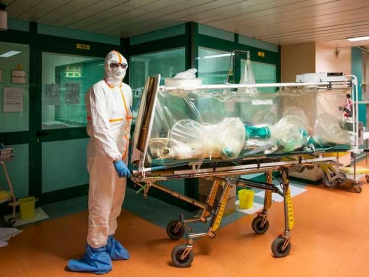 Coronavirus, effetti pesanti sulla mortalità e la natalità