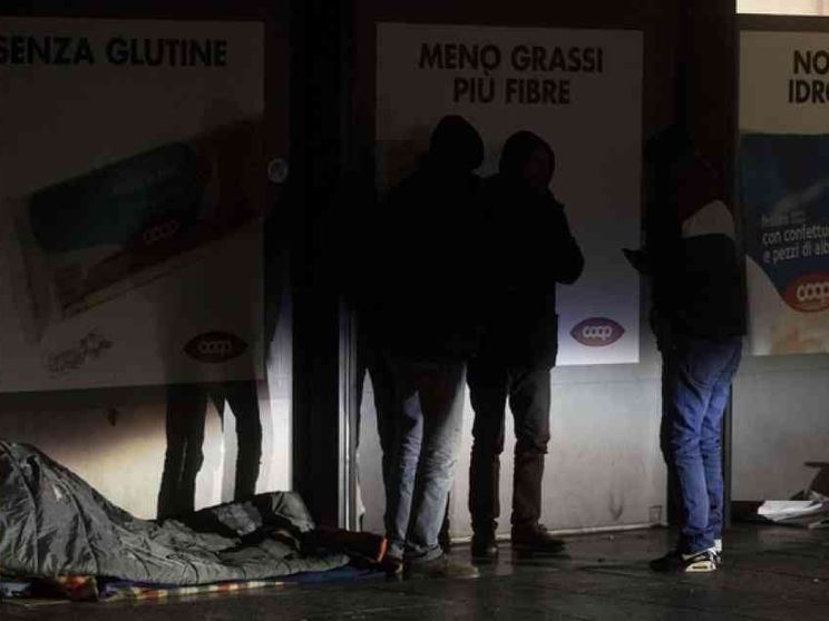 Roma, 5 senza dimora multati dalle Forze dell'ordine nell'area di Termini