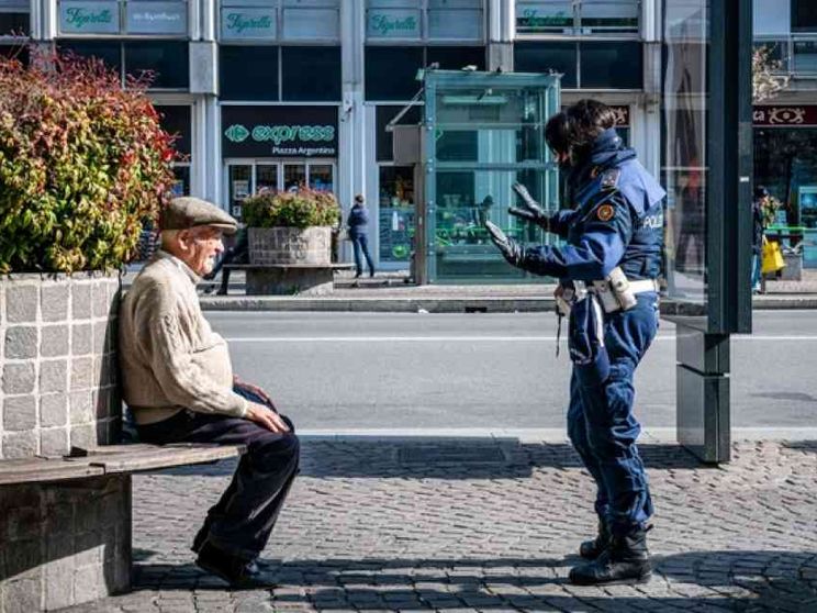In Italia generazioni più unite. Ecco perché così tante vittime