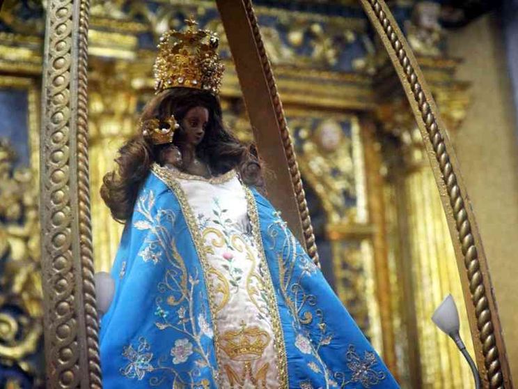 Sassari invoca la Madonna delle Grazie che la salvò dalle bombe