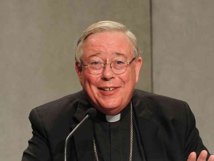 Hollerich: Europa in crisi di solidarietà. Si torna a fare i conti con la morte