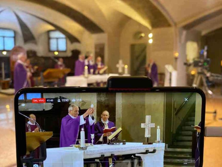 La domenica dei vescovi italiani: cosa ci sta insegnando questa crisi