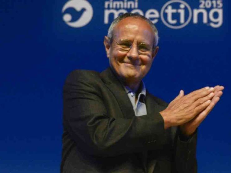 Don Carrón rieletto presidente della Fraternità