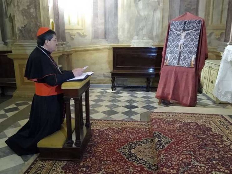 Betori: ora nessuno si senta abbandonato. Basta soldi per le armi