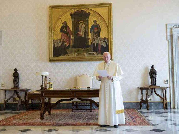 Il Papa: uniti in un’unica preghiera per la fine della pandemia