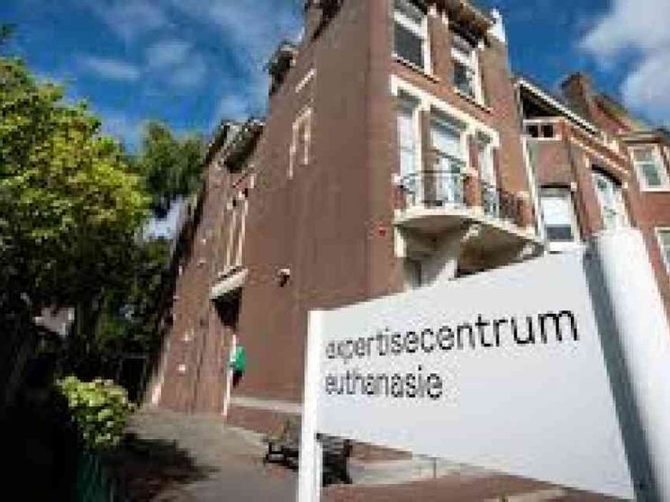 In Olanda moratoria dell'eutanasia: "Ora bisogna salvare vite"