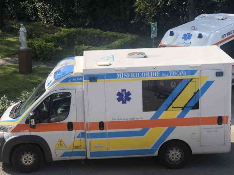 I 18 vescovi toscani comprano dotazioni sanitarie con un mese di stipendio