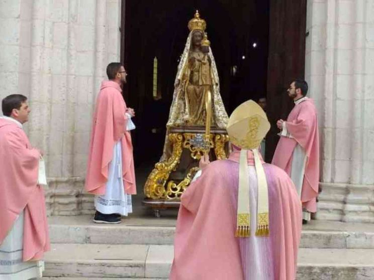 Il grido dell’Italia alla Vergine: «Liberaci dal male»