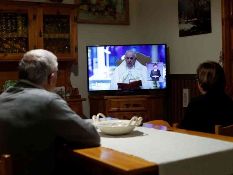 Ascolti record in tv per la benedizione del Papa: 17,4 milioni di italiani